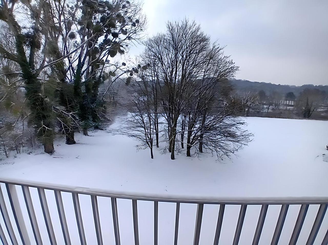 Appartement Vue Du Doubs T4 Cosy Tres Bien Situe à Audincourt Extérieur photo