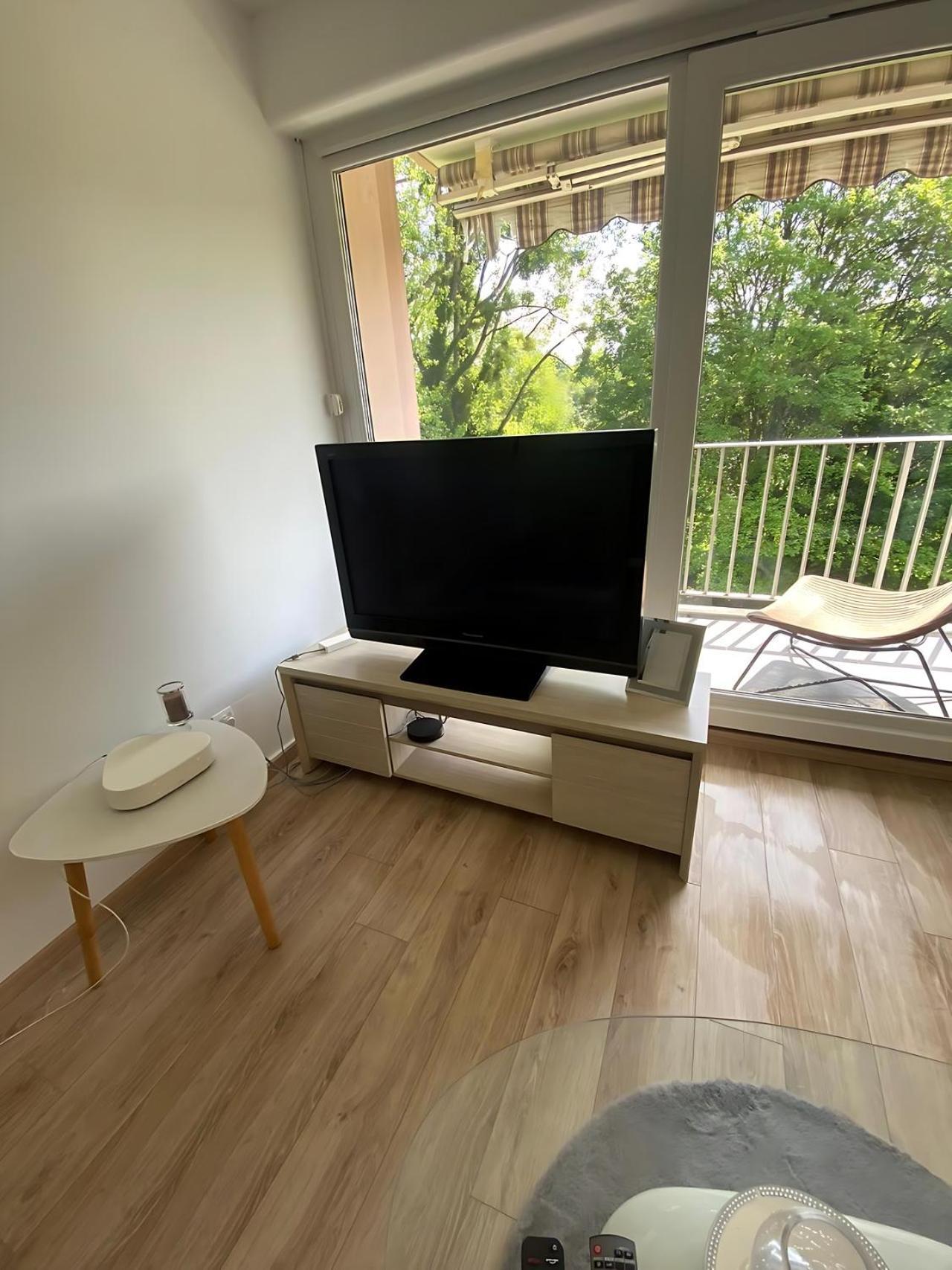 Appartement Vue Du Doubs T4 Cosy Tres Bien Situe à Audincourt Extérieur photo